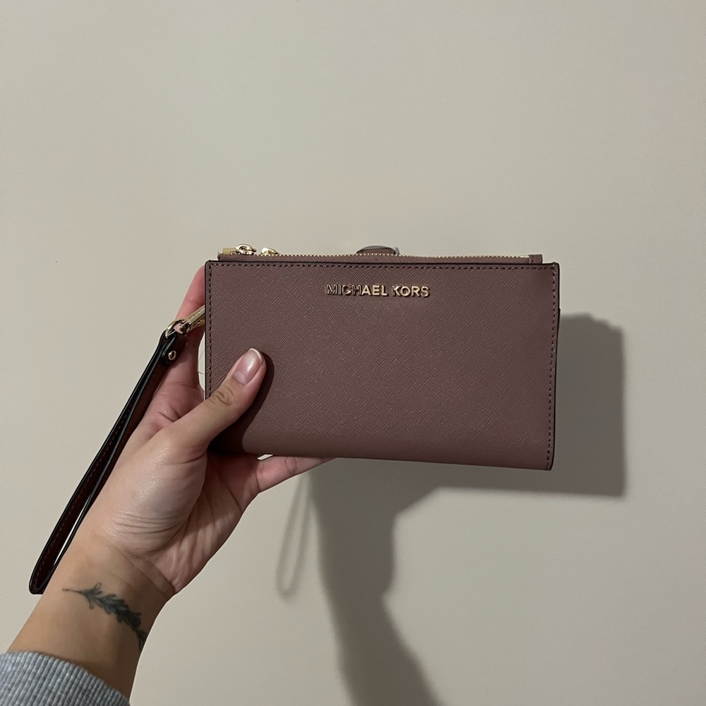 Jet Set Double Zip Wristlet Michael Kors